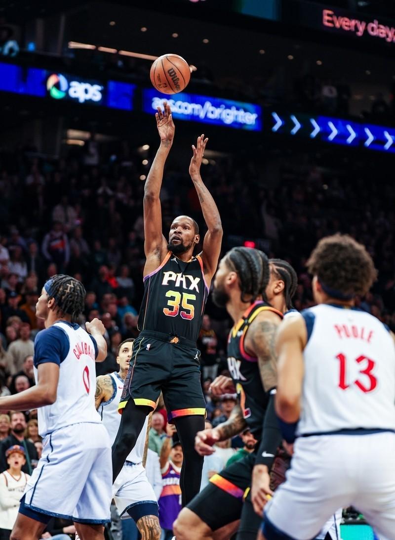 爱游戏体育-独行侠观众热烈欢呼！，杜兰特迎来五赛季出色发挥比赛高潮迭起的简单介绍-爱游戏体育