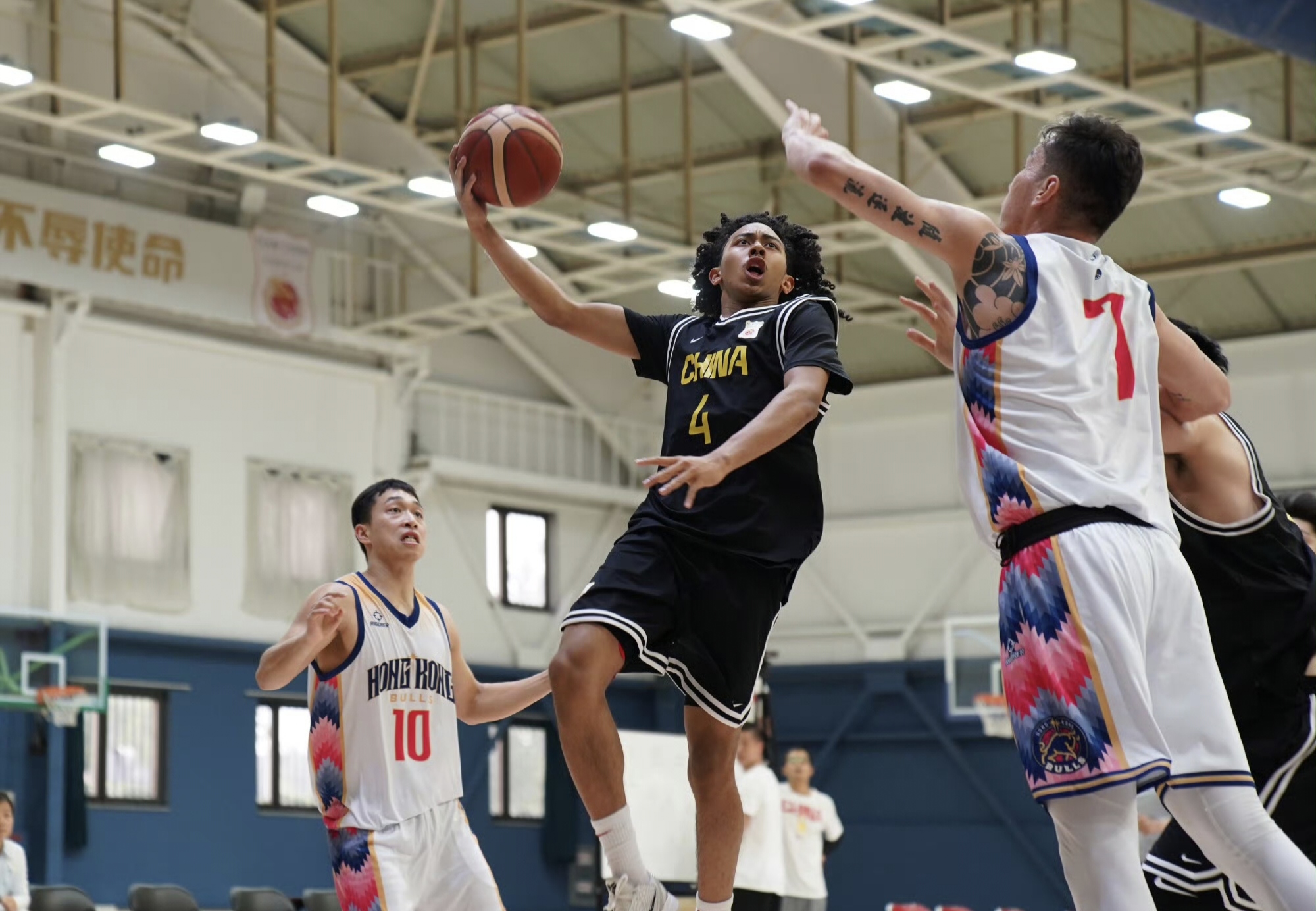 皇家社会训练开放日,清晨外线爆发引欢呼,CBA季后赛在即,临场指挥获称赞的简单介绍 皇家社会训练开放日,清晨外线爆发引欢呼,CBA季后赛在即,临场指挥获称赞的简单介绍